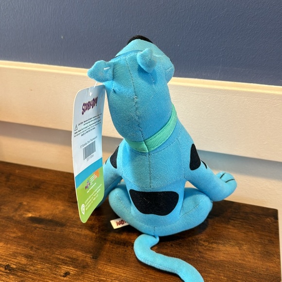 New Scooby Doo Fluorescent Neon Blue Dog Plush WB Hanna-Barbera March 2023 - Picture 4 of 5
